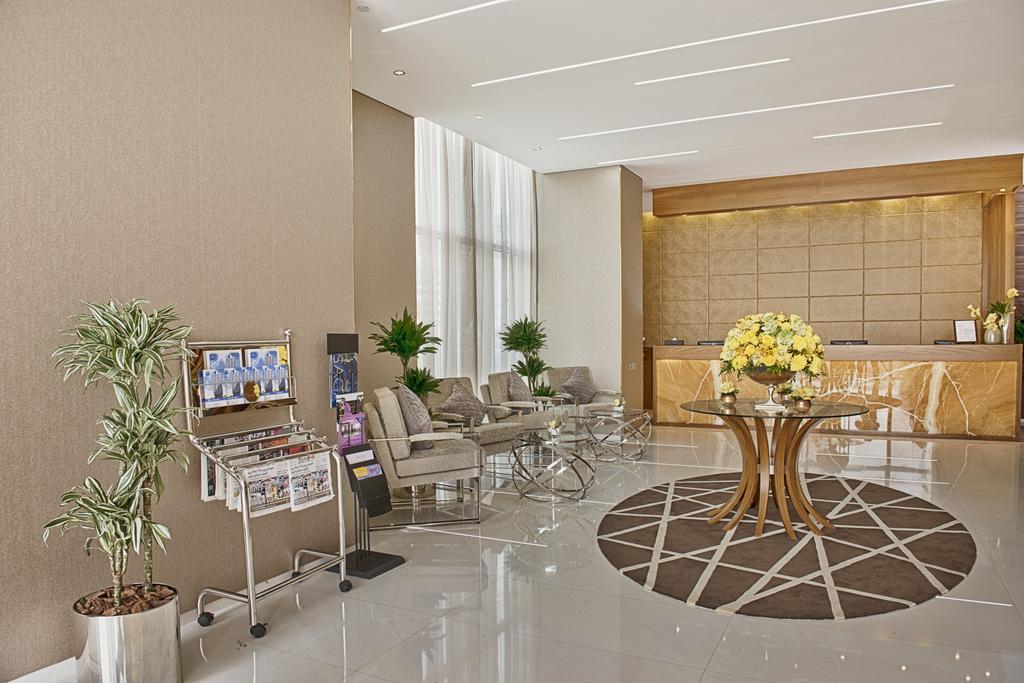 Tryp By Wyndham Abu Dhabi City Center Exterior foto