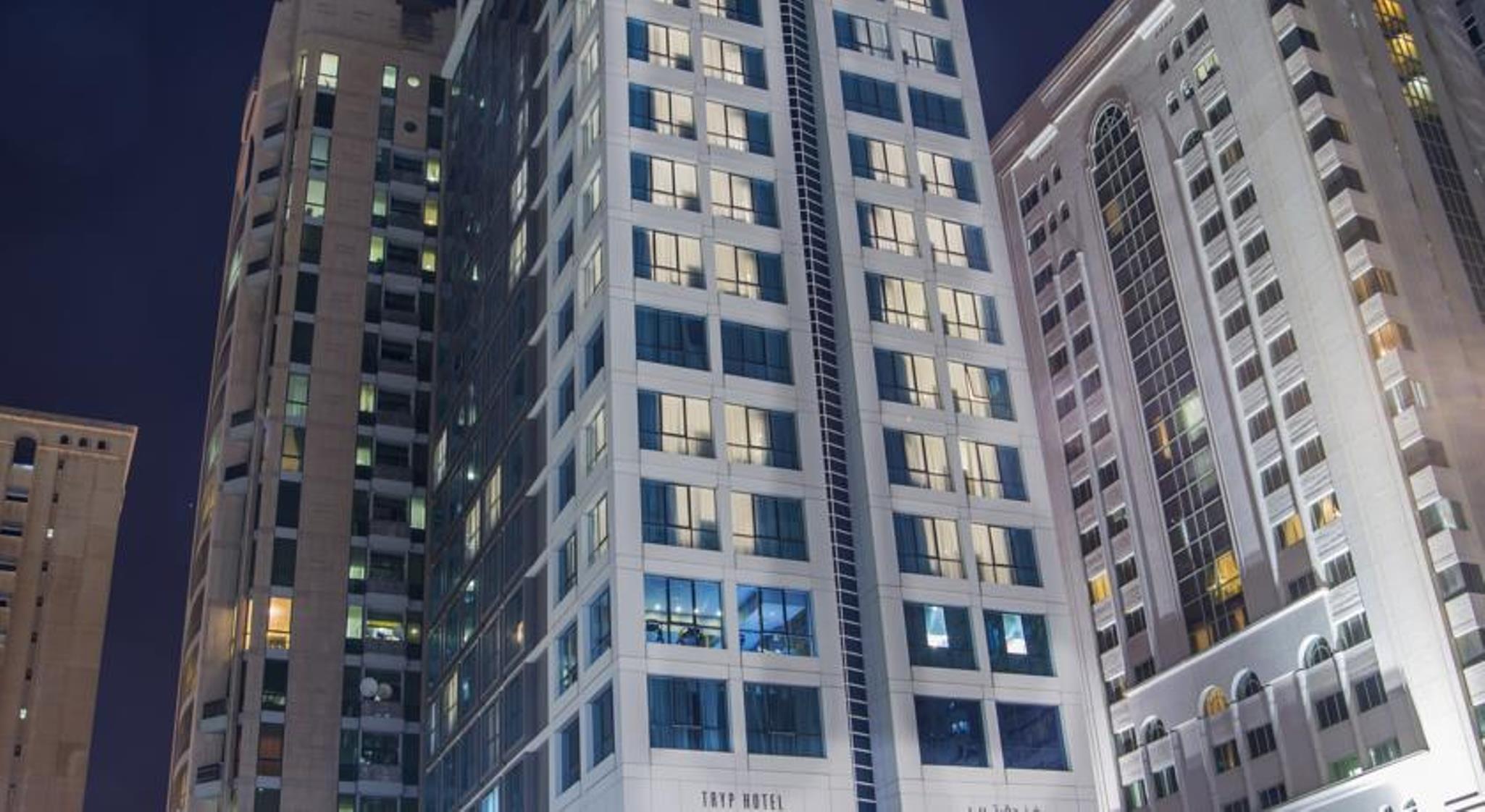Tryp By Wyndham Abu Dhabi City Center Exterior foto