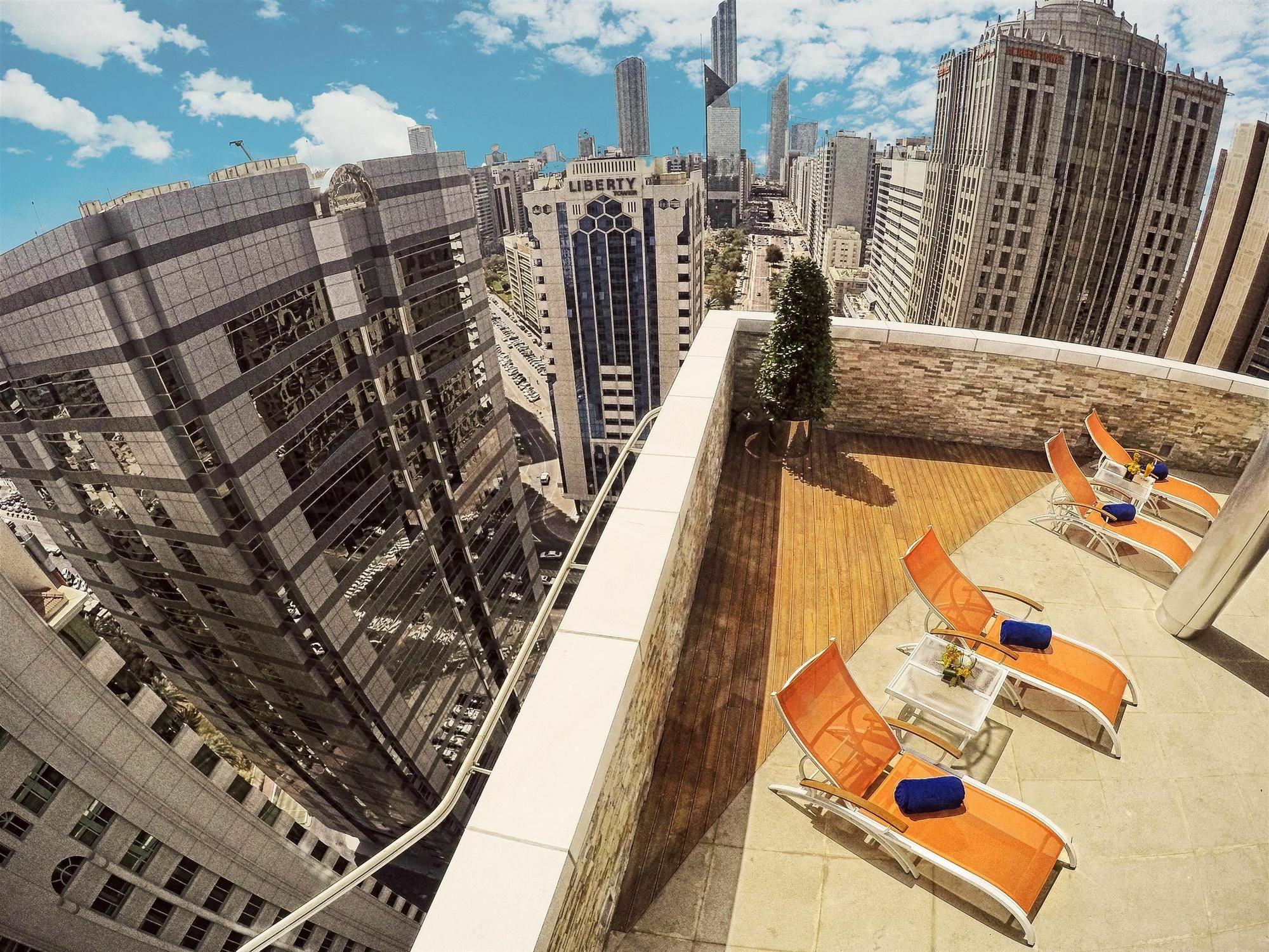 Tryp By Wyndham Abu Dhabi City Center Exterior foto